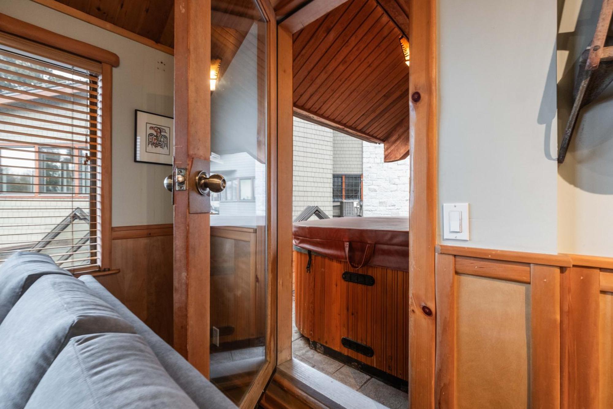 Villa Rainbow By Outpost Whistler Exterior foto